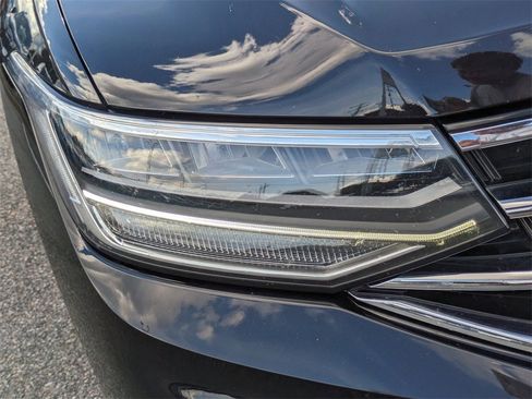 Used 2024 Volkswagen Tiguan S image 10