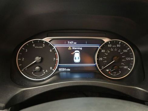 Used 2023 Nissan Altima 2.5 SR FWD image 11