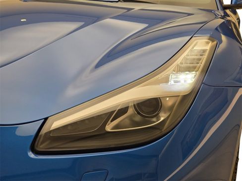 Used 2018 Ferrari GTC4Lusso image 5