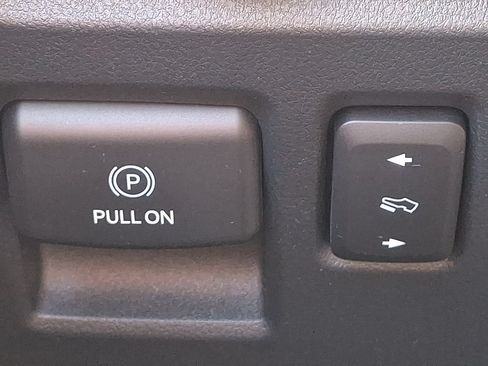 Used 2021 Ford F150 Lariat AWD/4WD image 24