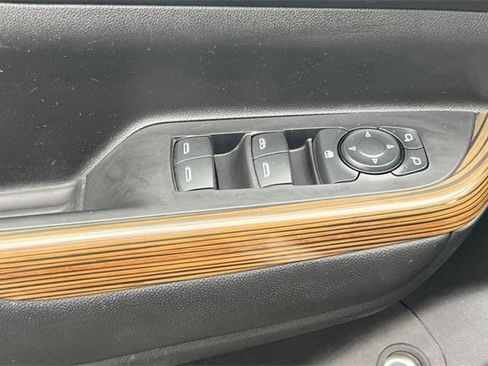 Used 2021 GMC Acadia SLE w/ Driver Convenience Package image 12