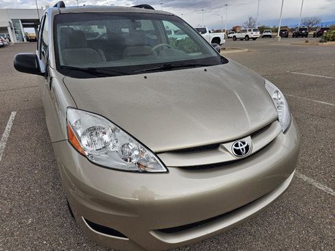 Used 2009 Toyota Sienna LE image 12