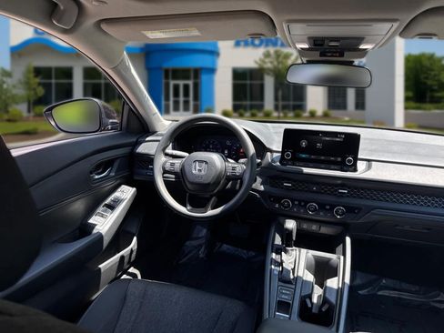 Used 2025 Honda Accord SE image 32