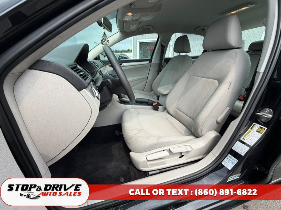 Used 2016 Volkswagen Passat 1.8T S FWD image 14