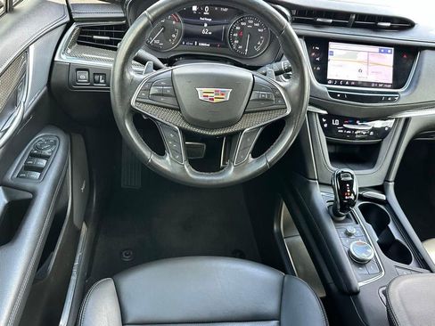 Used 2022 Cadillac XT5 Sportv w/ Technology Package AWD/4WD image 8