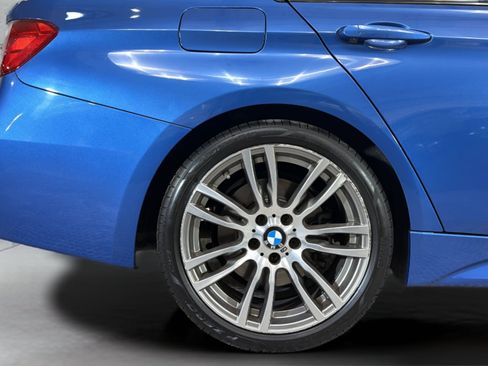 Used 2013 BMW 335i xDrive Sedan AWD/4WD image 34