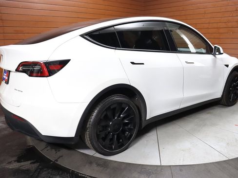 Used 2023 Tesla Model Y Long Range image 52