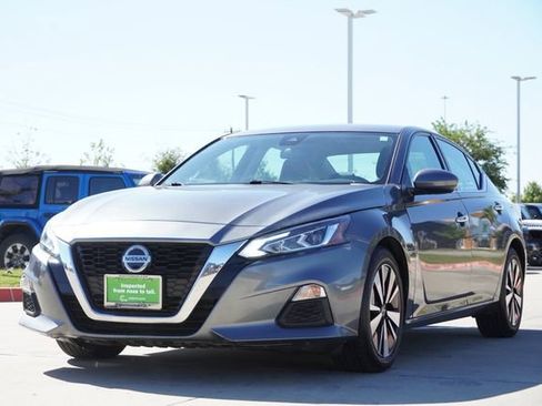 Used 2022 Nissan Altima 2.5 SV FWD image 3