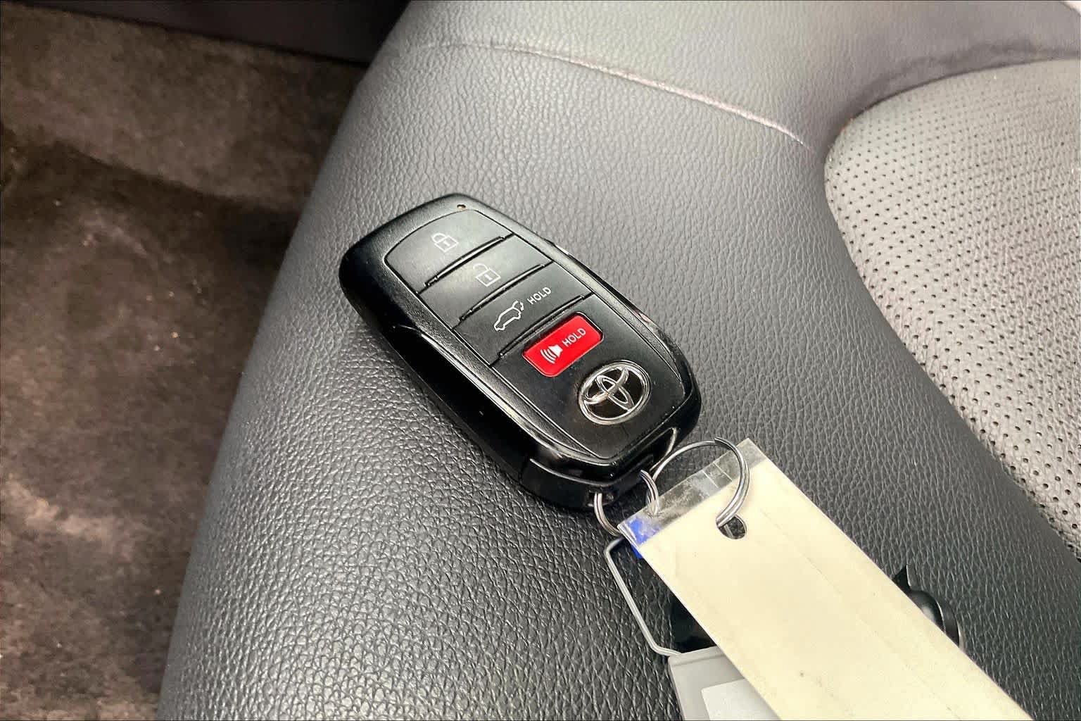 Used 2026 Toyota Grand Highlander AWD image 13