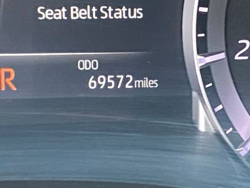 Used 2023 Toyota Highlander XLE image 30