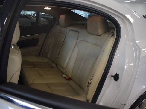 Used 2013 Lincoln MKS AWD image 54