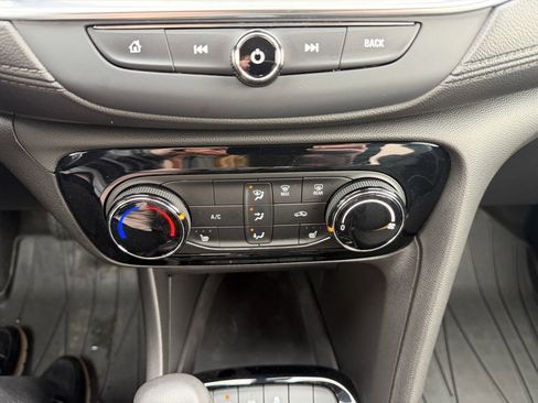 Used 2021 Buick Encore GX Preferred w/ Cold Weather Comfort Package image 25