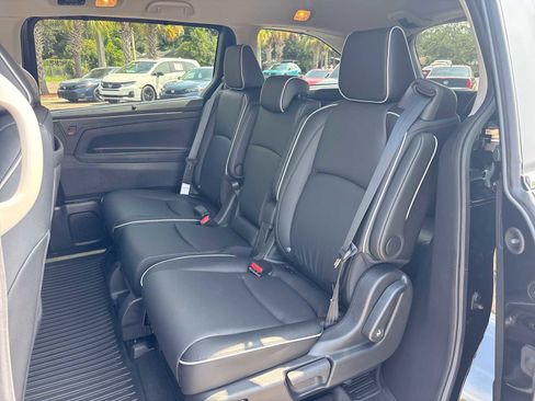 New 2026 Honda Odyssey Touring image 24