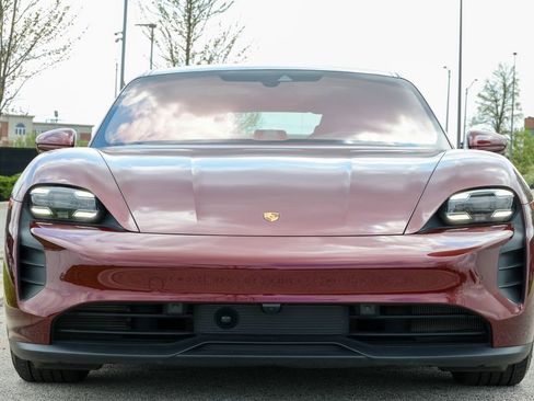Certified 2022 Porsche Taycan GTS AWD/4WD image 10