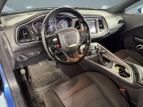 Used 2020 Dodge Challenger SXT w/ Blacktop Package image 4