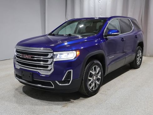 Used 2023 GMC Acadia SLE image 7