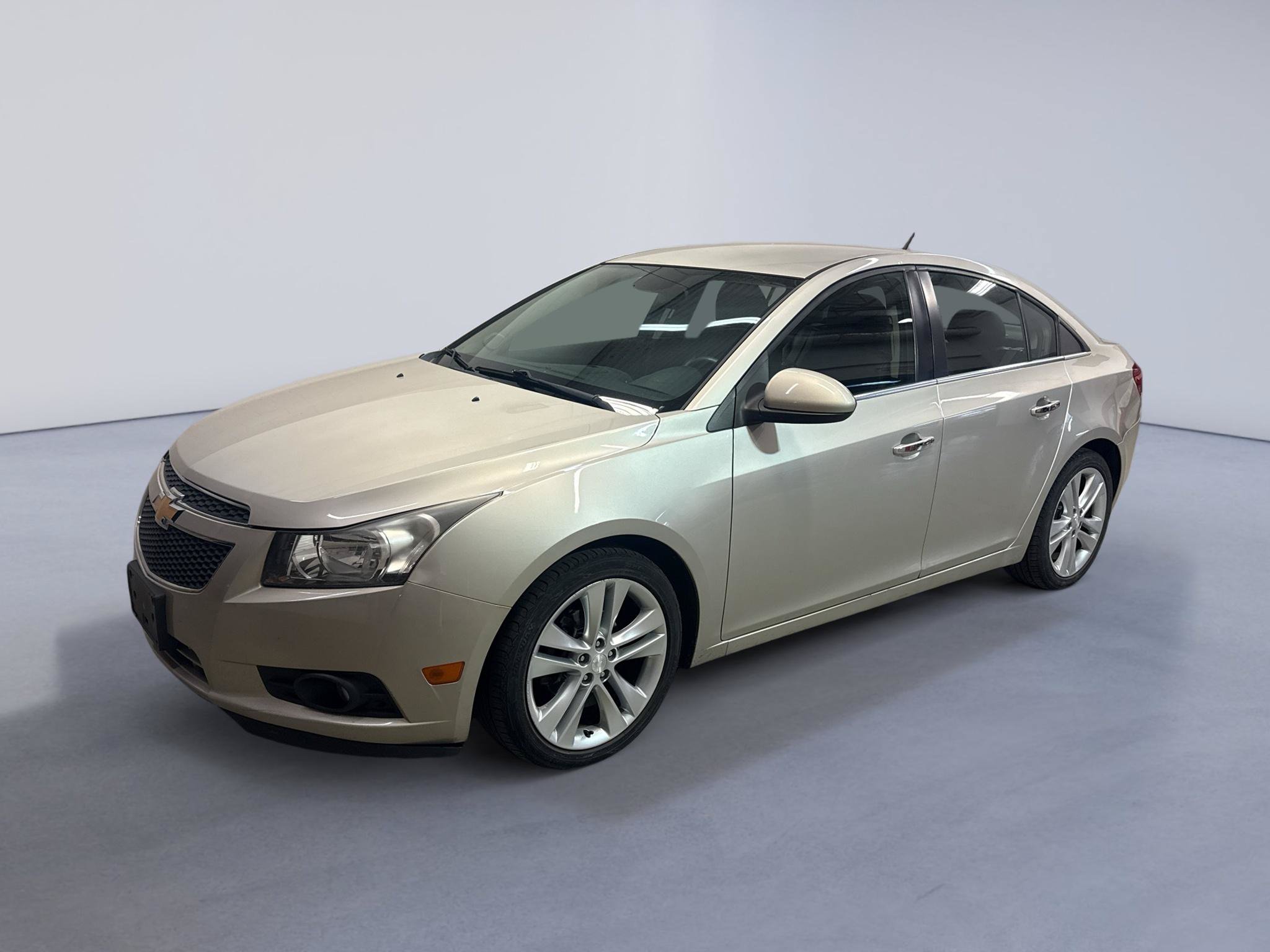 Used 2013 Chevrolet Cruze LTZ w/ Enhanced Safety Package FWD image 3