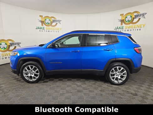 Used 2022 Jeep Compass Latitude w/ Sun and Sound Group image 4