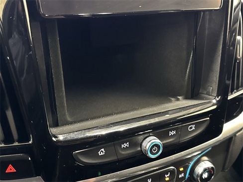 Used 2023 Chevrolet Traverse LT image 20