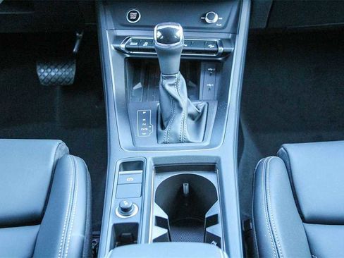 New 2025 Audi Q3 2.0T Premium image 14