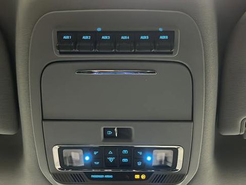 Used 2024 Ford F250 Lariat w/ Sport Appearance Package AWD/4WD image 35
