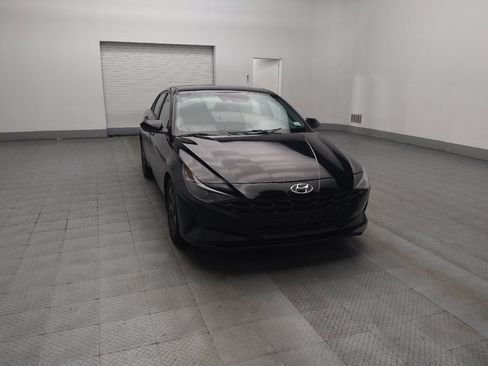 Used 2022 Hyundai Elantra SEL FWD image 13