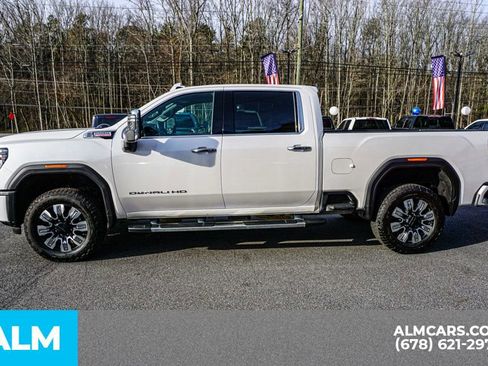 Used 2025 GMC Sierra 3500 Denali w/ Technology Package image 6