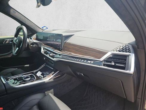 Used 2026 BMW X7 xDrive40i w/ M Sport Package AWD/4WD image 20