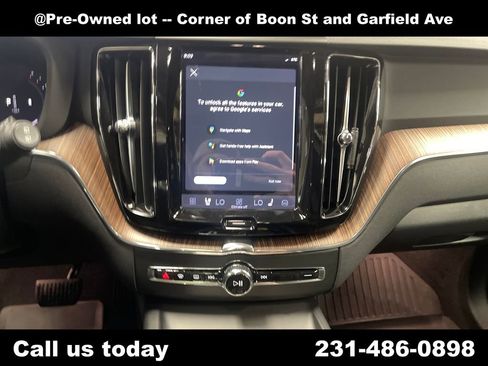 Used 2023 Volvo XC60 B5 Plus w/ Climate Package AWD/4WD image 18