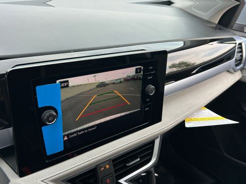 New 2026 Volkswagen Taos SE FWD image 27