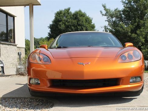 Used 2007 Chevrolet Corvette Convertible w/ Preferred Equipment Group RWD image 10