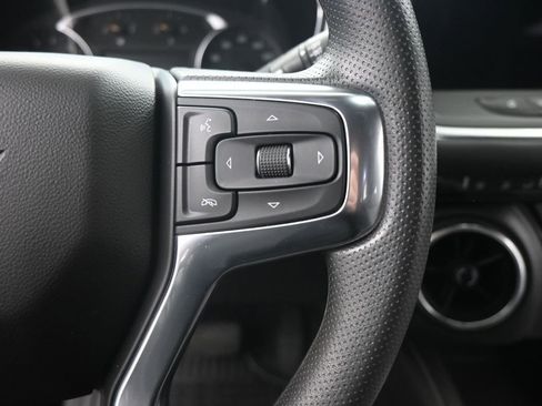 Used 2025 Chevrolet Blazer LT FWD image 12
