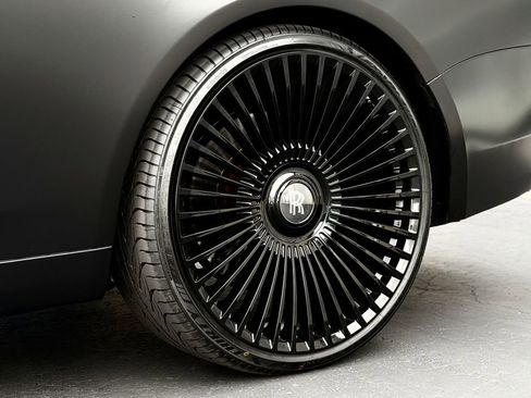 Used 2014 Rolls-Royce Wraith image 39