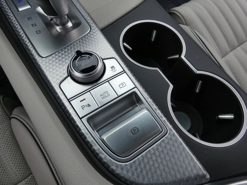 Used 2023 Genesis G70 2.0T w/ Sport Prestige Package image 59