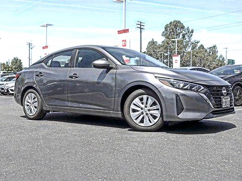 Used 2024 Nissan Sentra S FWD image 4