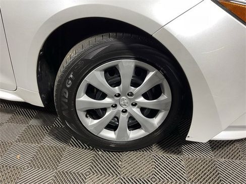 Used 2024 Toyota Corolla LE image 37