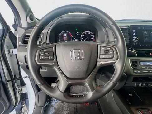 Used 2024 Honda Ridgeline Sport image 16