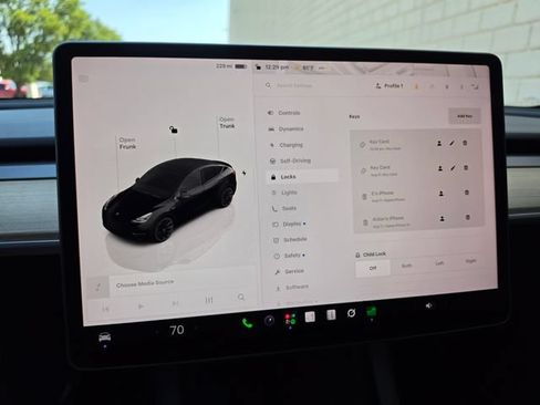 Used 2023 Tesla Model Y Long Range AWD/4WD image 40