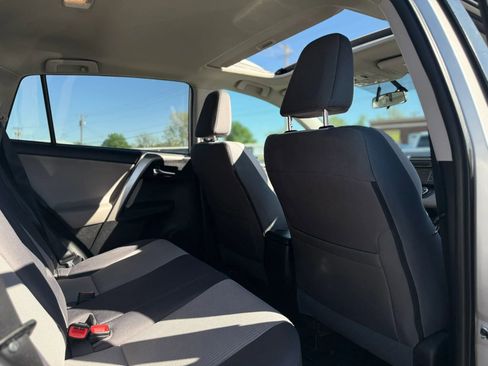 Used 2015 Toyota RAV4 XLE image 21