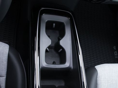 New 2025 Volkswagen ID.4 Pro AWD/4WD image 20
