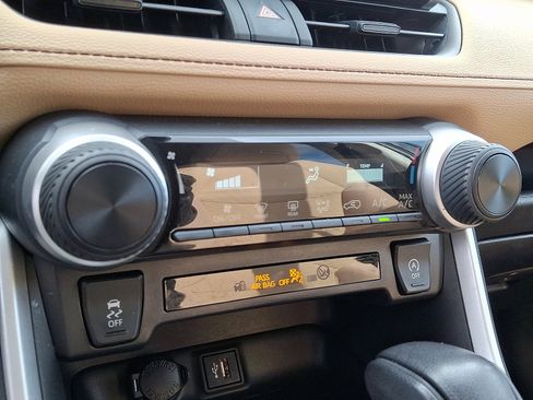 Certified 2023 Toyota RAV4 LE image 17