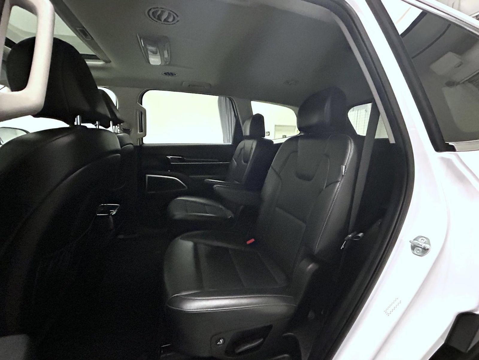 Used 2025 Kia Telluride S AWD/4WD image 20