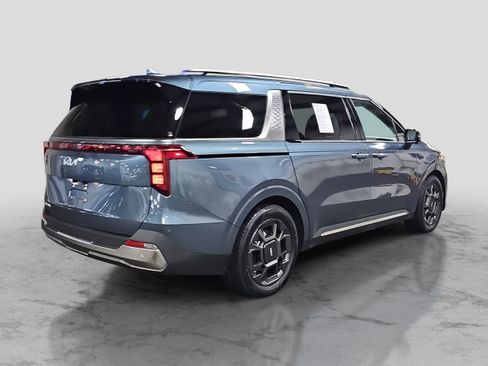 Used 2025 Kia Carnival SX image 5