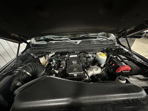 Used 2022 RAM 2500 Big Horn w/ Night Edition AWD/4WD image 33