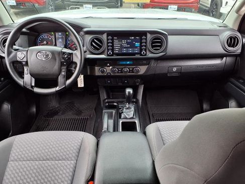 Used 2022 Toyota Tacoma SR image 4