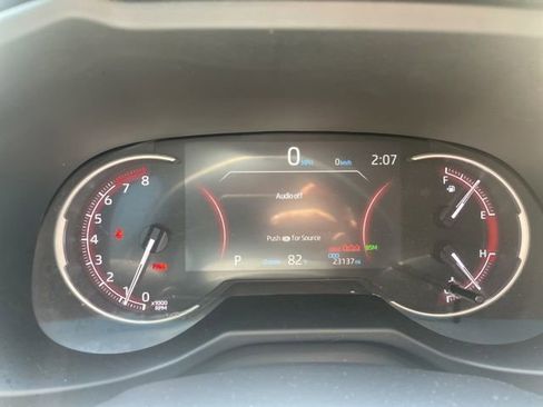 Used 2024 Toyota RAV4 LE AWD/4WD image 10