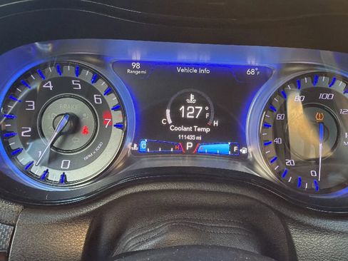 Used 2016 Chrysler 300 S image 15