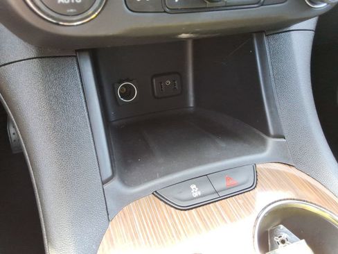 Certified 2019 GMC Acadia SLE AWD/4WD image 33
