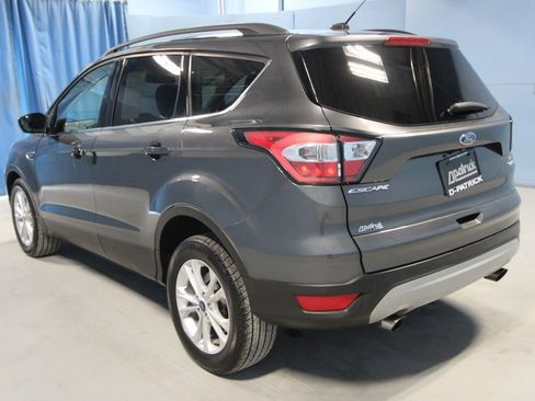 Used 2018 Ford Escape SE image 25