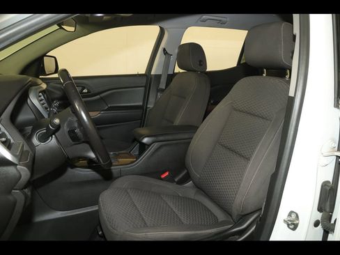 Used 2019 GMC Acadia SLE FWD image 10